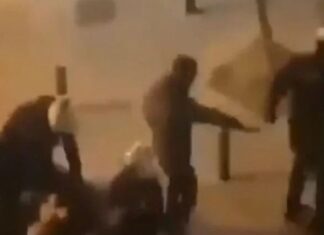 ΚΑΤΑΓΓΕΛΙΑ ΣΟΚ: 18χρονη ξυλοκοπήθηκε και παρενοχλήθηκε σεξουαλικά από αστυνομικούς στη Νέα Σμύρνη
