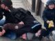 ΣΟΚ: «Αστυνομικοί σωριάζουν στο έδαφος άνδρα χωρίς μάσκα, μπροστά στο 3 ετών παιδί του»