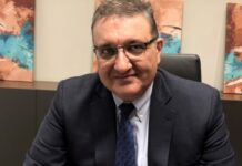 ΕΞΑΔΑΚΤΥΛΟΣ: Άσχημα νέα: «Θα αυξηθούν θάνατοι και διασωληνωμένοι»