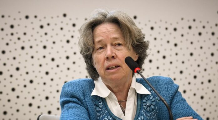 ΛΙΝΟΥ: «Χρειάζεται ελεύθερη πρόσβαση σε ανοικτούς χώρους»