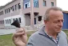 ΔΑΜΑΣΙ: Με δάκρυα στα μάτια ο διευθυντής του σχολείου χτυπάει το κουδούνι πριν την κατεδάφιση