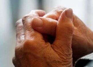 «Μητέρα, θα σου βάζω καρβέλια στον τάφο σου γιατί έφυγες πεινασμένη»