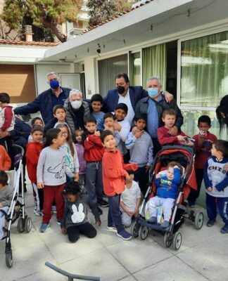 Το Τζάνειο Νοσοκομείο δίπλα στα παιδιά του Πρότυπου Εθνικού Νηπιοτροφείου