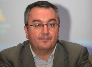 MOΣΙΑΛΟΣ: «Δεν αποκλείω τέταρτο κύμα της πανδημίας»