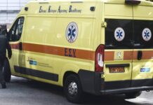 Χαμός: Ασθενής βγήκε από ασθενοφόρο και άρχισε να τρέχει – Τι συνέβη