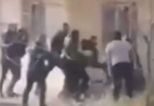 ΣΚΛΗΡΕΣ ΕΙΚΟΝΕΣ: Αστυνομικοί ξυλοκόπησαν καρκινοπαθή πατέρα και τον γιο του – Έπαθε έμφραγμα ο 58χρονος (video)