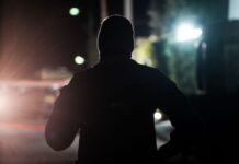 Θρίλερ στην Πάτρα: Συναγερμός για γνωστό τραγουδιστή – Προανήγγειλε στα social media την απόφασή του να αυτοκτονήσει