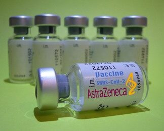 ΕΟΦ: Υπεύθυνο για τις θρομβώσεις στην Κρήτη το εμβόλιο της AstraZeneca, σύμφωνα με προσωρινό πόρισμα