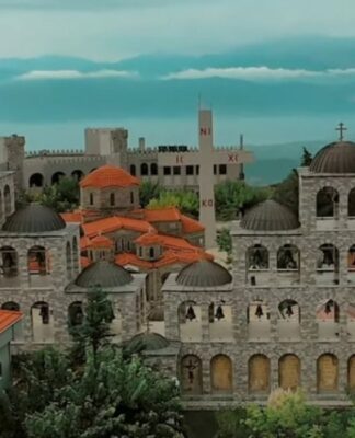 Αυτό είναι το μεγαλύτερο καμπαναριό της Ελλάδας – Δεν φαντάζεστε μέχρι που ακούγεται (βίντεο)