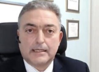 Βασιλακόπουλος: «Πολλοί μη εμβολιασμένοι θα προσποιούνται τους εμβολιασμένους και θα βγάλουν τη μάσκα»