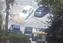 Βίντεο-σοκ: Η στιγμή που το έδαφος «καταπίνει» αυτοκίνητα σε πάρκινγκ