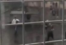 Η απίστευτη στιγμή που φλεγόμενες κάλτσες με ναρκωτικά πέφτουν σε αγγλικές φυλακές (vid)