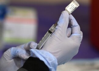 Από αυτό εξαρτάται: Ο παράγοντας που καθορίζει αν θα κολλήσει ένας πλήρως εμβολιασμένος ή όχι