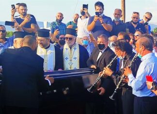 Φιλιώ Πυργάκη: Κηδεία με κλαρίνα και τραγούδια (βίντεο)