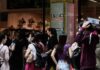 Το κυβερνητικό σχέδιο: Εμβόλιο ή… σπίτι