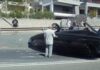 Eικόνες-σοκ: Του έφυγε το τρέιλερ με το σκάφος στον δρόμο προς Χαλκίδα