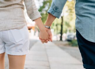 «Βόμβα» στην ελληνική σόουμπιζ – Αυτό είναι το νέο ζευγάρι της πόλης