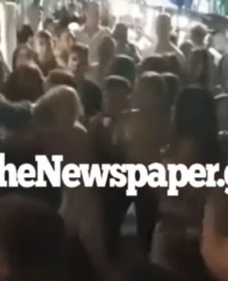 Τραγικά πράγματα στο Βόλο: Ανήλικα κορίτσια ανταλλάσσουν μπουνιές και κλωτσιές (βίντεο)