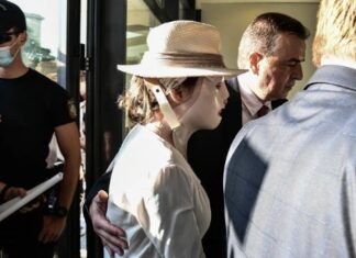 Επίθεση με βιτριόλι: «Είναι πολύ πιθανό να υπάρχουν τουλάχιστον δύο συνεργοί»