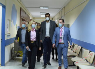 Μαρινάκης και Βοϊδονικόλας στο Νοσοκομείο Μεταξά για την Παγκόσμια Ημέρα κατά του Καρκίνου του Μαστού