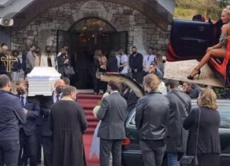 Το τελευταίο αντίο στην Αριάδνη Γερασιμίδου – Τραγική φιγούρα η μητέρα της