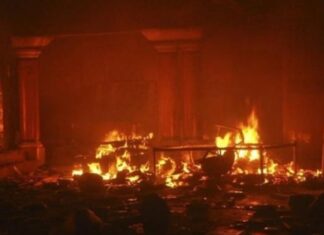 Aσύλληπτο: Πατέρας έκαψε ζωντανές τις δύο κόρες και τα τέσσερα εγγόνια του επειδή…