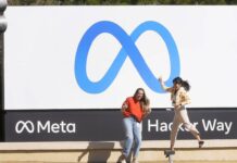 Meta: Tο σχόλιο του Μπαμπινιώτη για τη νέα…ελληνική ονομασία του Facebook