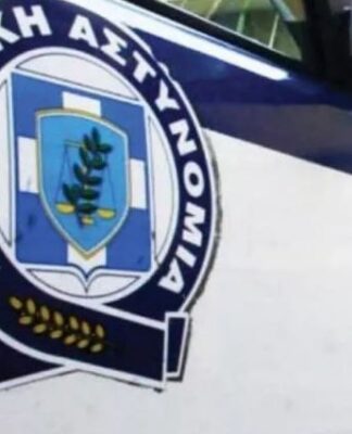 Φρίκη: Τον σκότωσε με μπαλτά την ώρα που κοιμόταν