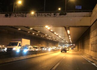 Κυκλοφοριακό χάος στην Αθήνα – Ουρές χιλιομέτρων στην Κηφισίας
