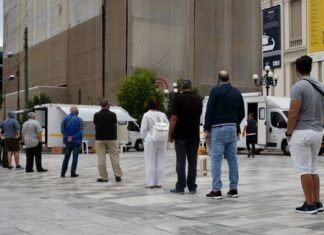 Κορωνοϊός: Στο μάτι του κυκλώνα ο Πειραιάς