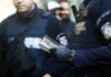 Σοκ στο ΑΤ Κερατσινίου: Κρεμάστηκε με το μπουφάν της