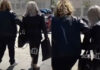 Ρούλα Πισπιρίγκου: Μάνα και αδελφή με μαλλί κομμωτήριου στο πρώτο επισκεπτήριο στις φυλακές (βίντεο)