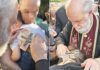 «Δεν τα κάνω εγώ τα θαύματα αλλά ο Τίμιος Σταυρός» απαντάει στις καταγγελίες ο παπάς των Αγίων Ισιδώρων