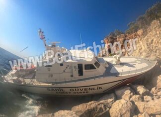 «Θαλασσόλυκοι» οι Τούρκοι: Σκάφος της τουρκικής Ακτοφυλακής προσέκρουσε σε βράχια στην Αττάλεια