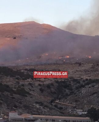 Νέα φωτιά τώρα στην παράνομη χωματερή της Ύδρας (φωτο)