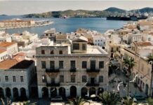 ΑΠΙΣΤΕΥΤΟ αλλά ελληνικό! Δείτε τι στάση λεωφορείου έβαλαν στην Σύρο – «Ούτε στη Λιβερία»