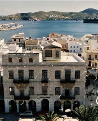 ΑΠΙΣΤΕΥΤΟ αλλά ελληνικό! Δείτε τι στάση λεωφορείου έβαλαν στην Σύρο – «Ούτε στη Λιβερία»