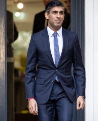 Βρετανία: Αναθεωρεί το νόμο περί ισότητας ο Σούνακ: «Φύλο είναι το βιολογικό» – Τι αλλάζει για τους τρανς