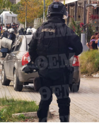 Σε εξέλιξη αστυνομική επιχείρηση στη δυτική Αττική μετά τα επεισόδια με Ρομά