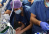 Νέα Ζηλανδία: Το μωρό της χρειάζεται να υποβληθεί σε επέμβαση στην καρδιά – Εκείνη απαιτεί το αίμα να είναι «ανεμβολίαστο»