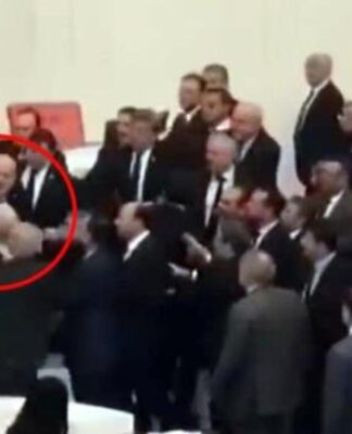 Τουρκία: Ξύλο στη βουλή στη συζήτηση για τον προϋπολογισμό – Στην εντατική βουλευτής της αντιπολίτευσης (βίντεο)