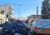 Πειραιάς: ΙΧ «απογειώθηκε» και καρφώθηκε στα φανάρια! (φωτο)
