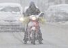 Κακοκαιρία Μπάρμπαρα: Η συγκλονιστική «μάχη» του ντελιβερά με τα χιόνια