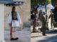 Eύζωνας της Προεδρικής Φρουράς λιποθύμησε ξαφνικά την ώρα που έκανε σκοπιά