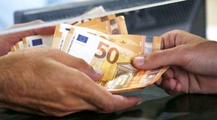 Πού κλειδώνει ο κατώτατος μισθός και από τότε θα ισχύσουν οι αυξήσεις