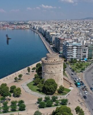 Δείτε το μήνυμα σε είσοδο πολυκατοικίας στη Θεσσαλονίκη που γίνεται viral – «Άμα σε πιάσω…»