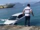 Τζιπ βούτηξε στο λιμανι της Αίγινας… Δείτε πώς το έβγαλαν έξω! (βίντεο)
