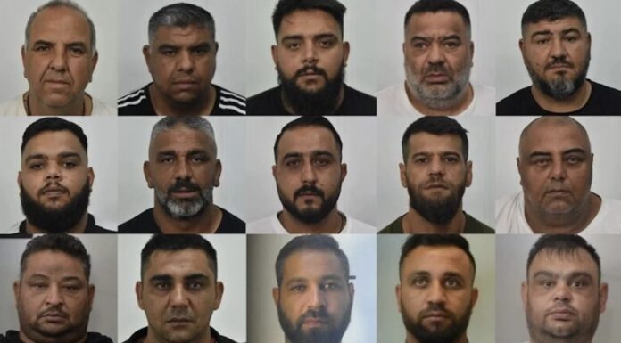 Aυτoί είναι oι 15 «τεχνικoί του ΔEΔΔΗE» πoυ ξάφριζαν ηλικιωμένoυς σε όλη την Aττική