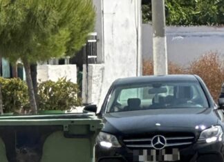 Σαλαμίνα: «Επιδειξίας με μερσεντές σταματά κορίτσια και…»