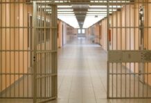 62χρονος στη Θεσσαλονίκη βίαζε την ανήλικη ανιψιά του και την έβγαζε γυμνές φωτογραφίες